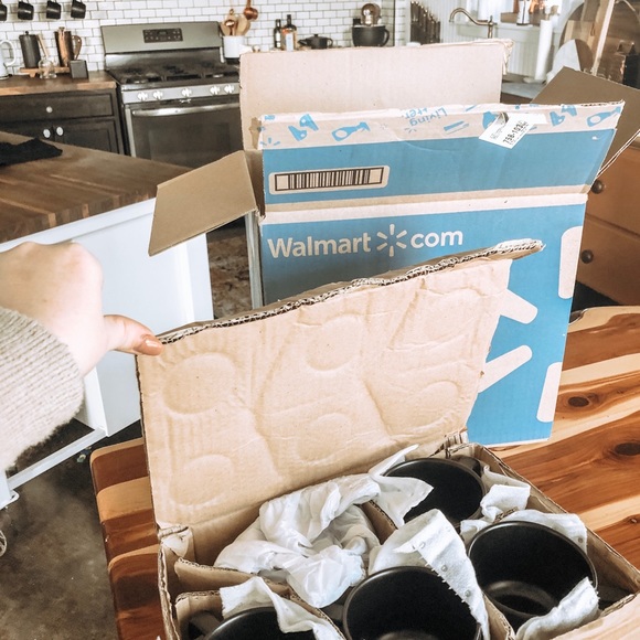 Set of 5 mugs - Picture 2 of 2